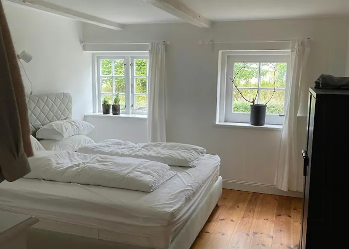 Thatched Brick House Near The River Schlei Vakantiehuis *